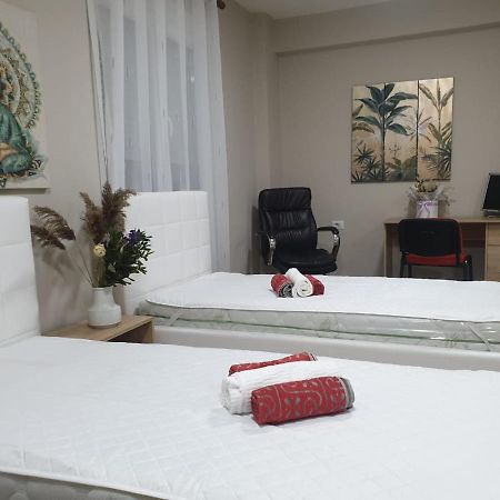 Lovely Apartment On Tirana City Center Tiranë Luaran gambar