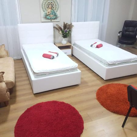 Lovely Apartment On Tirana City Center Tiranë Luaran gambar