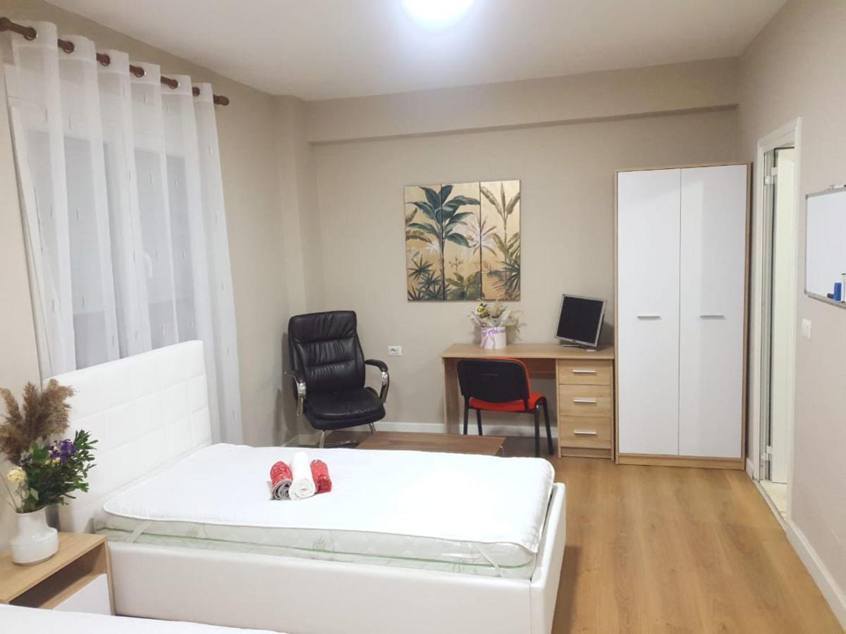 Lovely Apartment On Tirana City Center Tiranë Luaran gambar