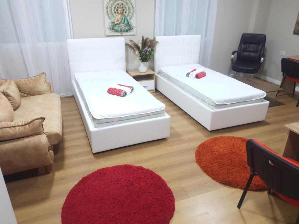 Lovely Apartment On Tirana City Center Tiranë Luaran gambar